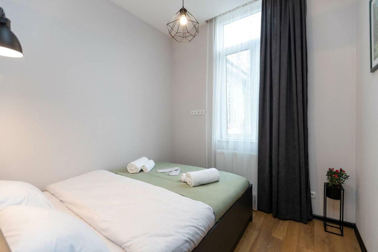 Wehost Cozy Nest Apartment Tbilisi Exterior photo